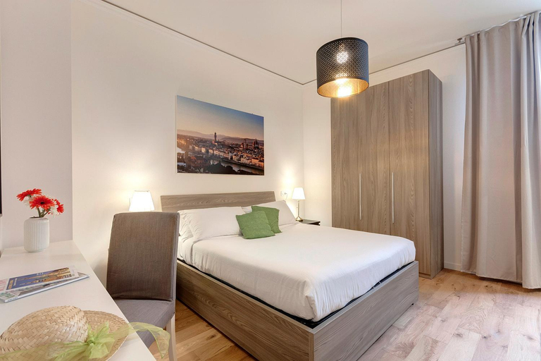 Bedroom, David & Buonarroti Apartments by Mamo Florence, Florence