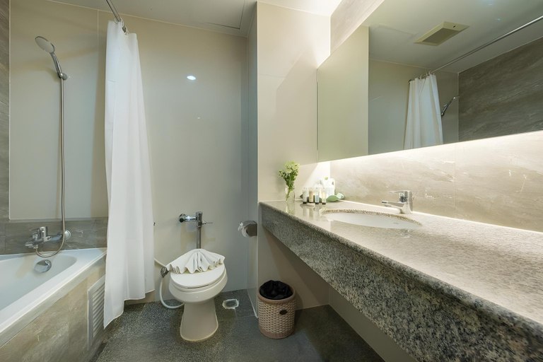 Bathroom 11