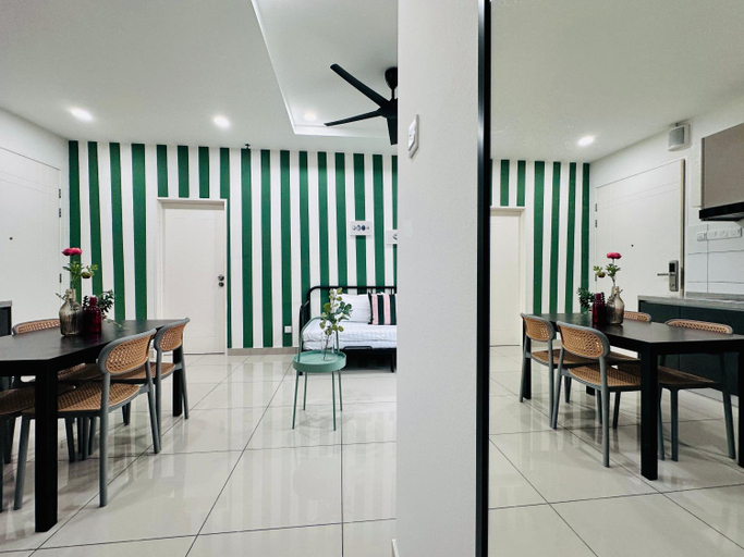 Food & Drinks 4, The Sun 1 or 3BR Bayan Lepas 4 to 10 pax WL, Penang Island