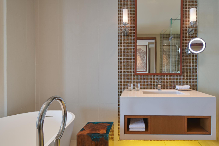 Bathroom 9