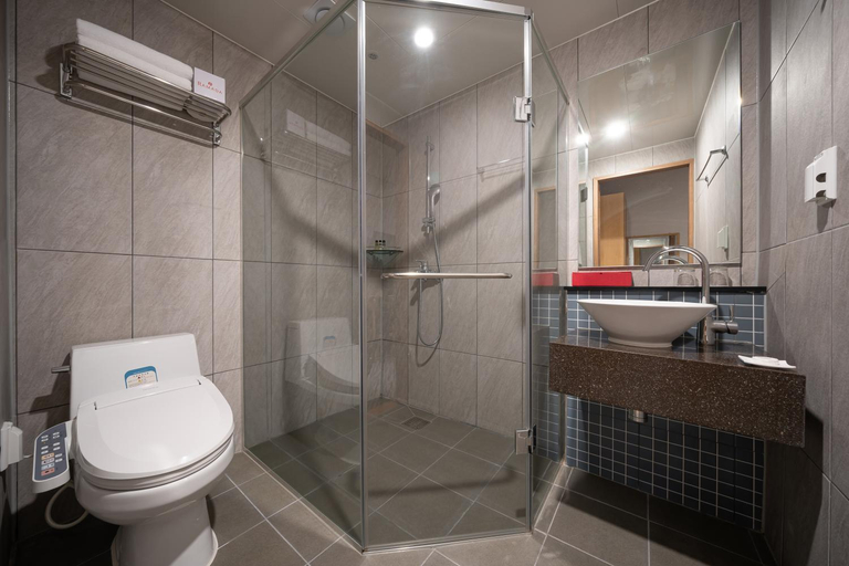 Bathroom 4