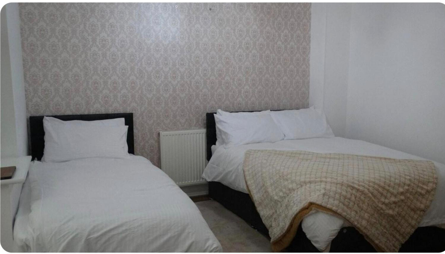Others 5, Kingdom Residence, Manchester