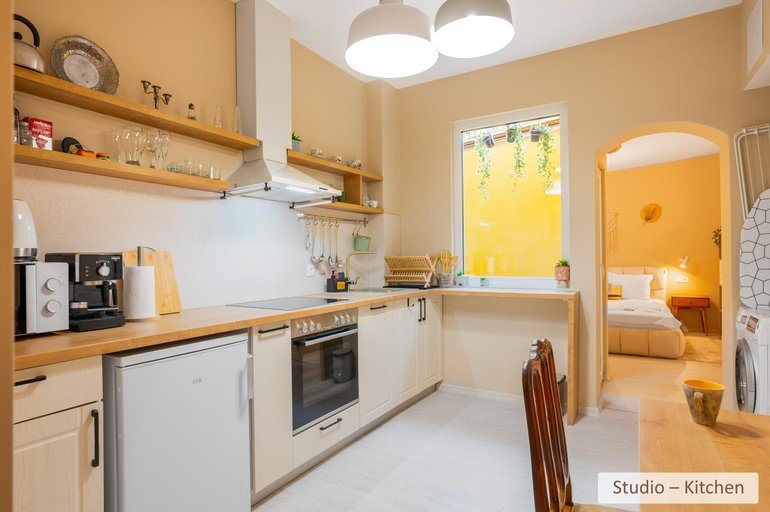 Others 5, Super Central Stylish Suite & Studio with Shared Terrace by Flat Mаnager, Stolichna