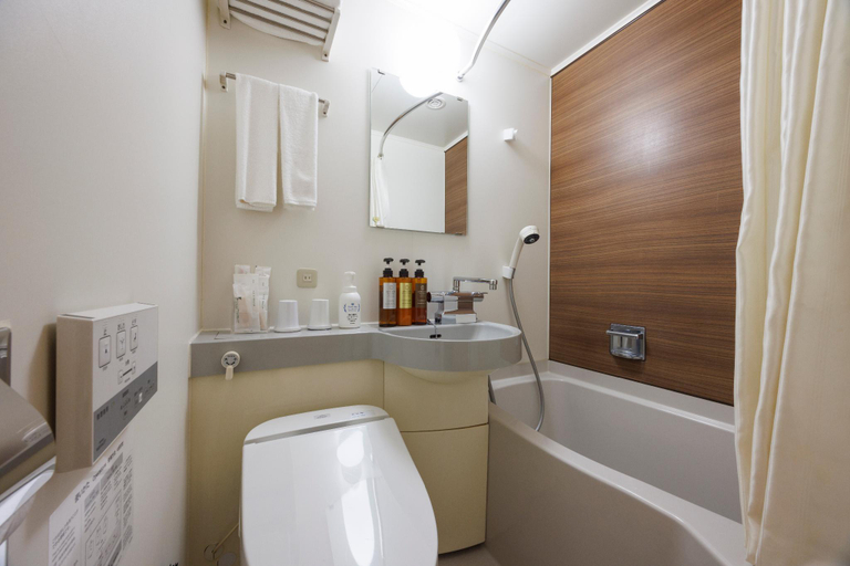 Bathroom 9