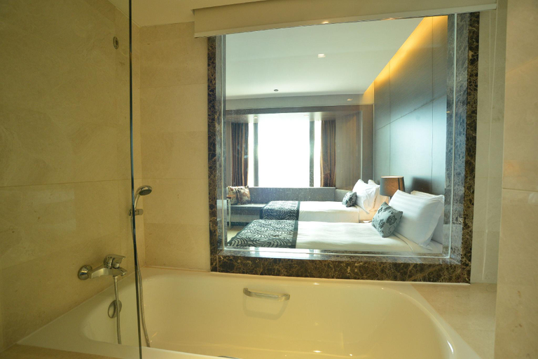 Bathroom 11