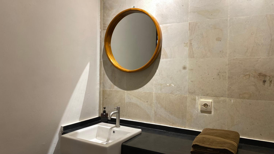 Bathroom 24