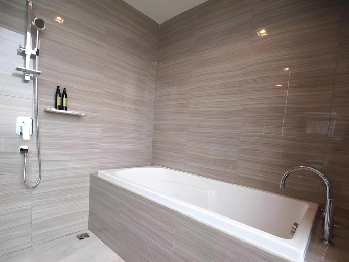 Bathroom 22