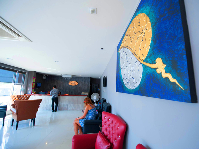 Food & Drinks 4, Dwella Suvarnabhumi, Bang Phli