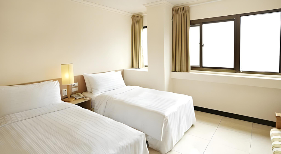 Bedroom 3, Prince Hotel, Yilan