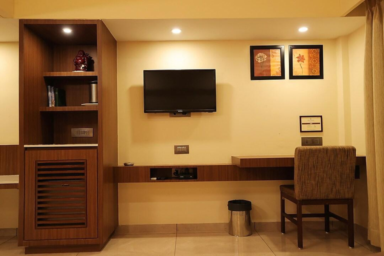 Others 5, Hotel Kavery, Rajkot
