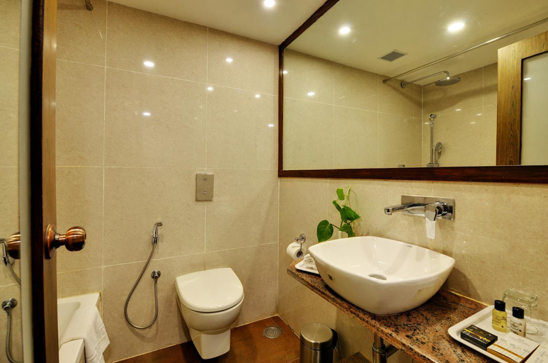 Bathroom 4, Hotel Ramanashree Richmond Bangalore, Bangalore