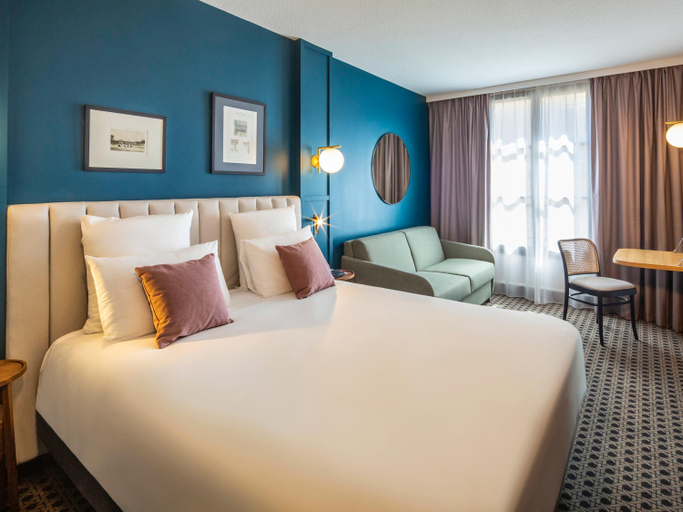 Bedroom 3, Mercure Versailles Chateau Hotel, Yvelines