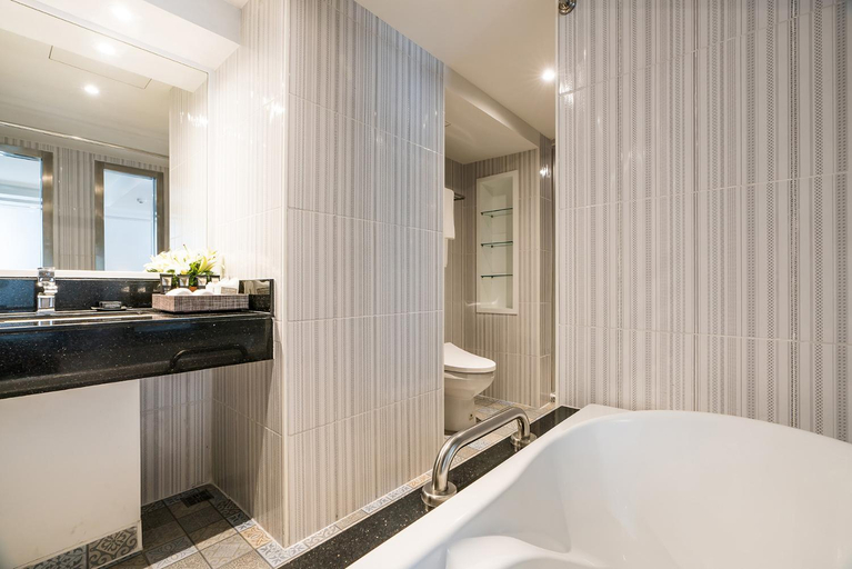 Bathroom 8