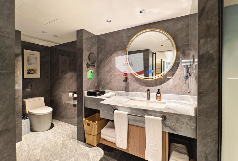 Bathroom 12