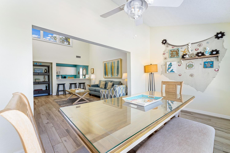 Others 5, Living the Dream By Beachside Management, Sarasota