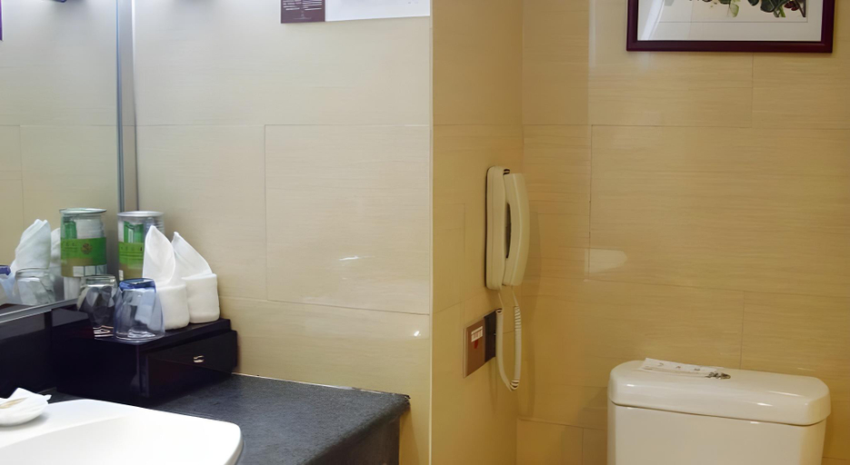 Bathroom 29