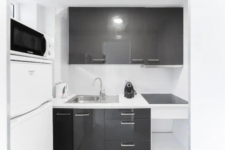 Others 5, OPO - Fantastic studio with garden, Porto