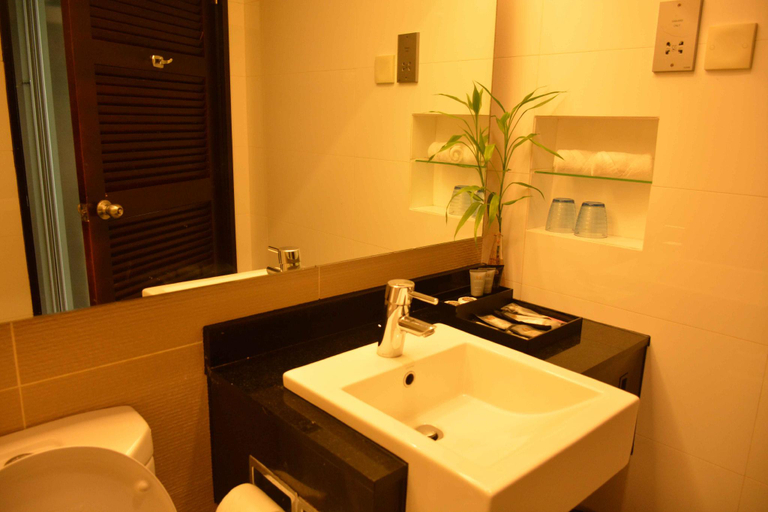 Bathroom 4