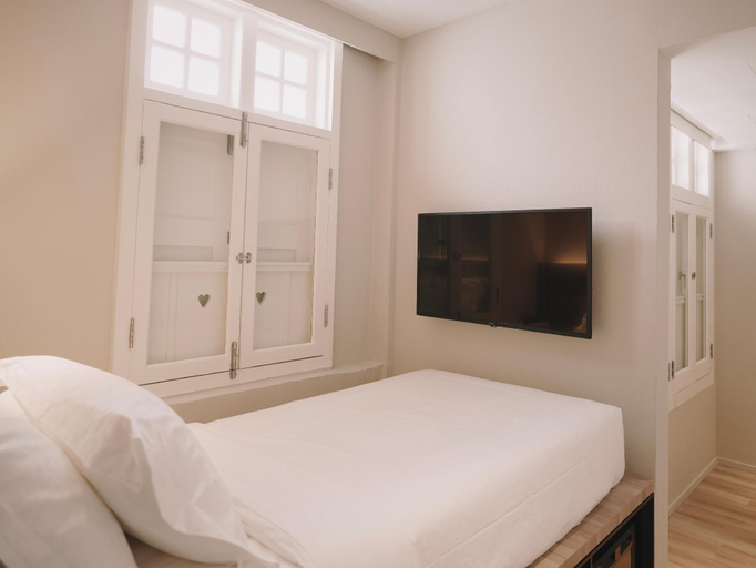 Bedroom 23