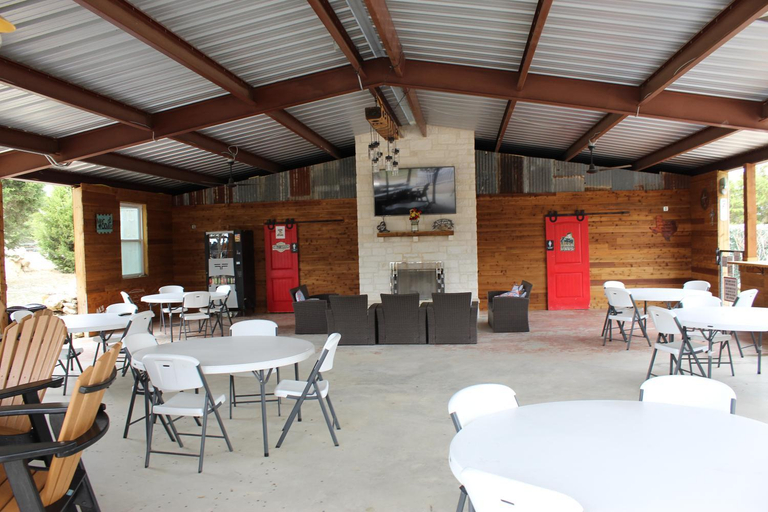 Food & Drinks 5, MeMaws Country Cabin, Bandera