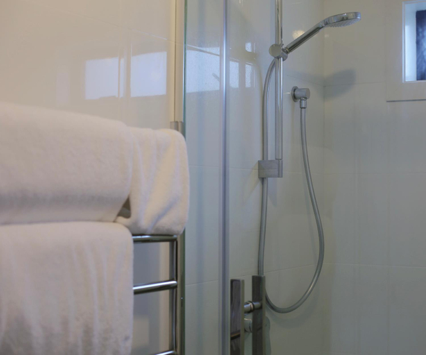 Bedroom 2, Cozy and comfortable, sunny three-storey building, Waitakere