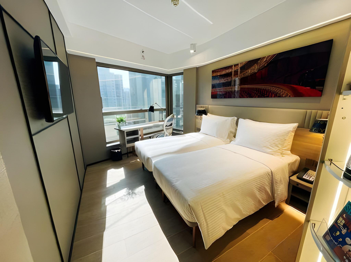 Bedroom 16