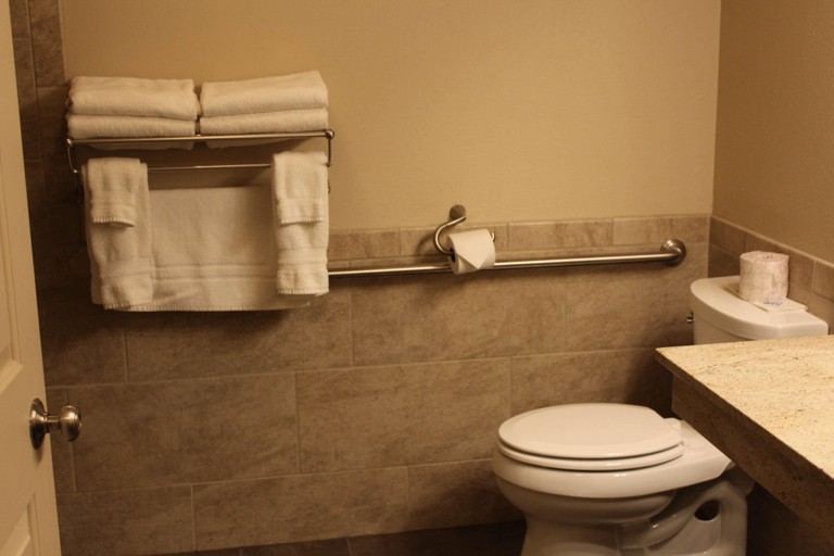 Bathroom 4, Best Western Plus Concord Inn, Oneida