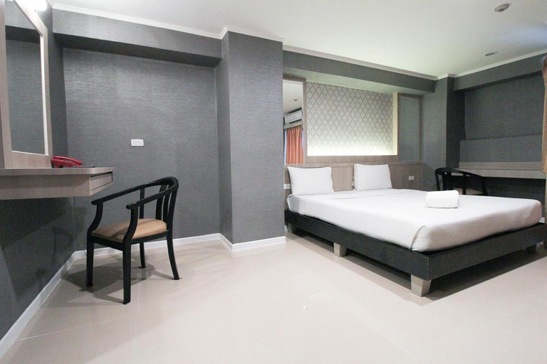 Bedroom 12