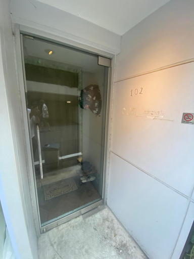 Bathroom 12
