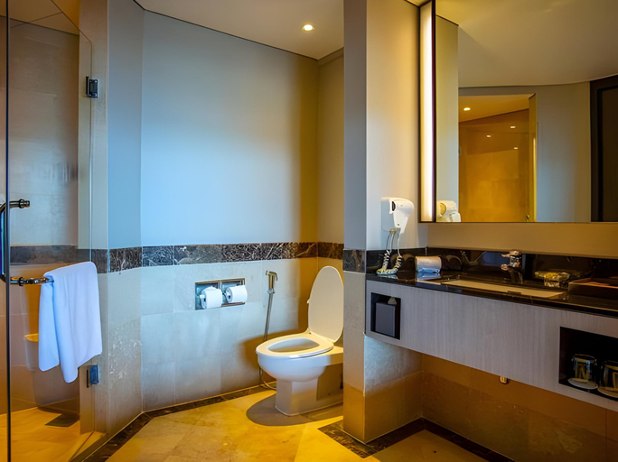 Bathroom 15