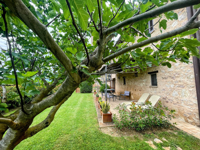 Others 3, Ab Fab villa with pool, huge grounds, mediation park, child activity park - exc, Perugia
