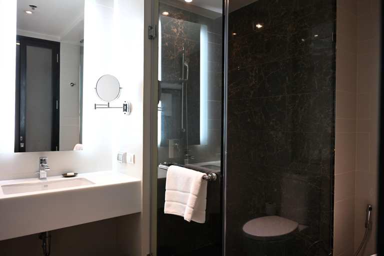 Bathroom 12