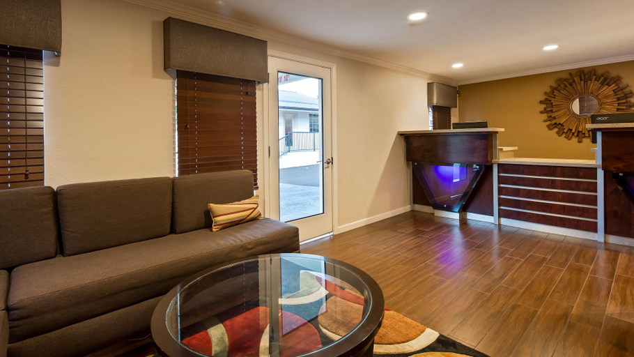 Public Area 2, Best Western Skyline Motor Lodge, Lake