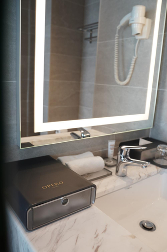 Bathroom 22