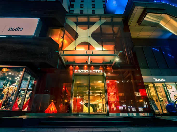 Exterior 9