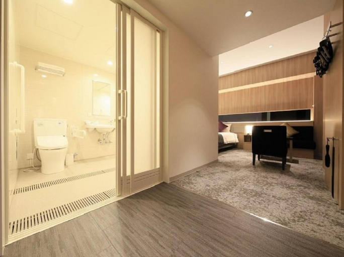 Bathroom 5, Quintessa Hotel Fukuoka Tenjin Comic & Books, Fukuoka