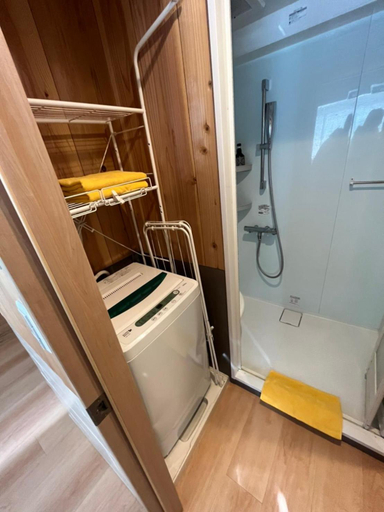 Bathroom 18