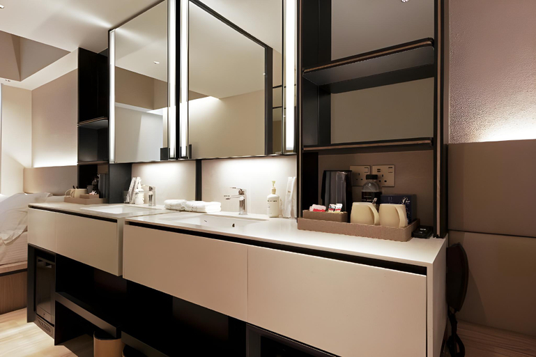 Bathroom 22