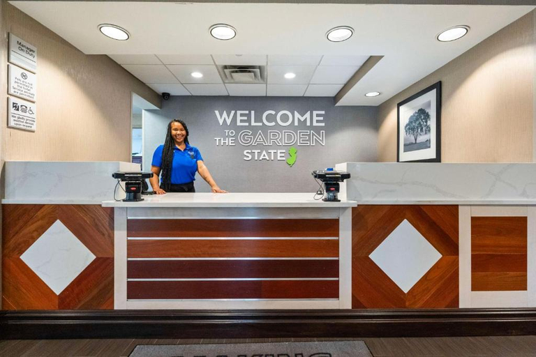Public Area 2, Hampton Inn Ridgefield Park, Bergen