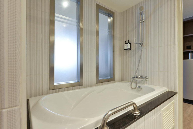Bathroom 6