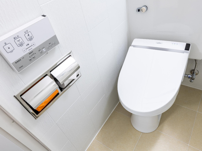 Bathroom 9