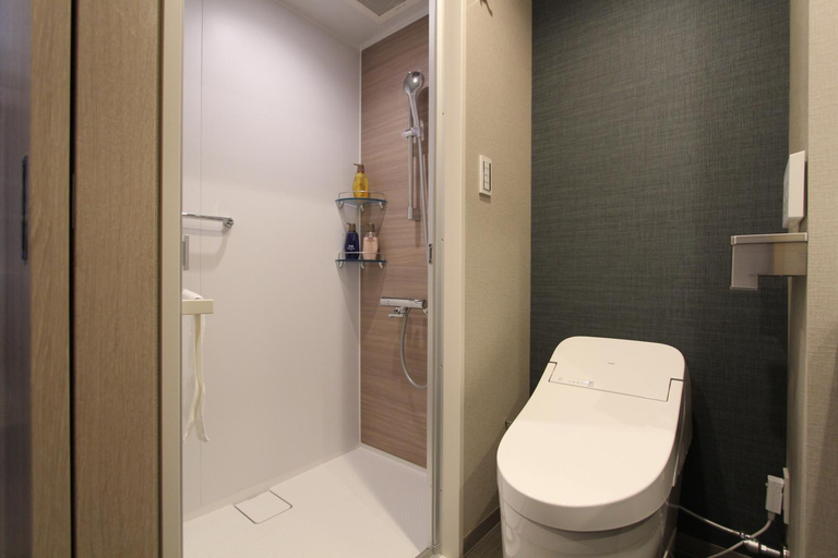 Bathroom 15