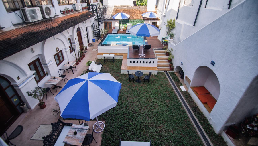 Food & Drinks 5, Old Courtyard Hotel, Ernakulam