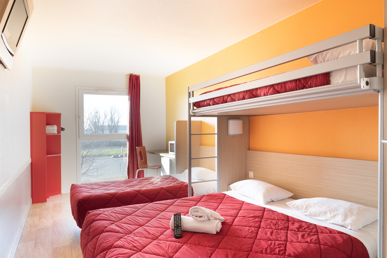 Bedroom 3, Premiere Classe Maubeuge, Nord
