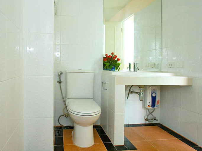 Bathroom 20