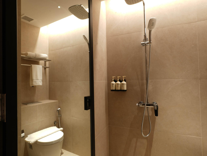 Bathroom 21