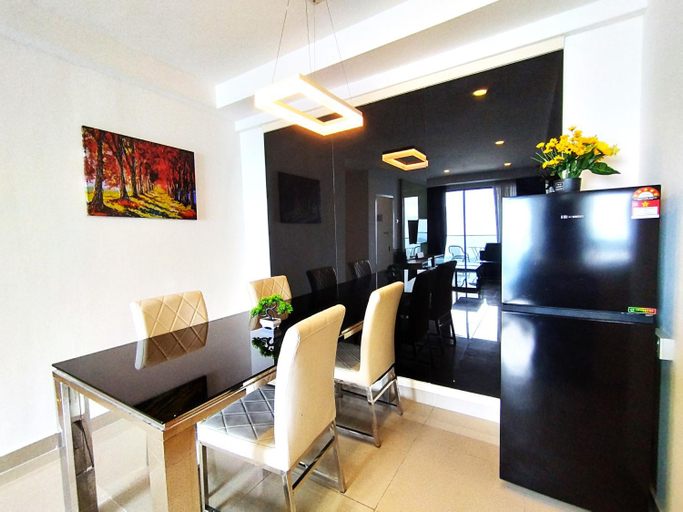 Dining Room 17