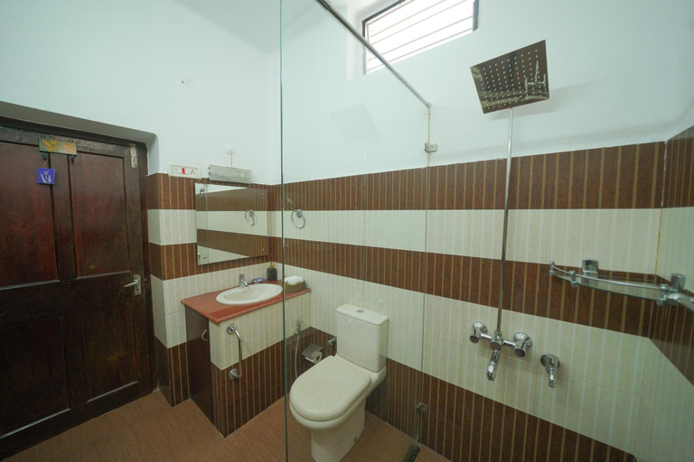 Bathroom 3, Govindamangalam Homestay, Ernakulam