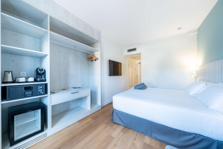 Bedroom 3, Barcelo Ponent Beach, Baleares
