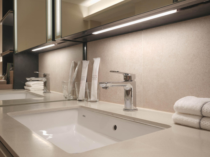 Bathroom 7